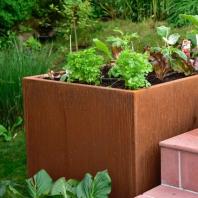 Pflanzgefäße + Hochbeete