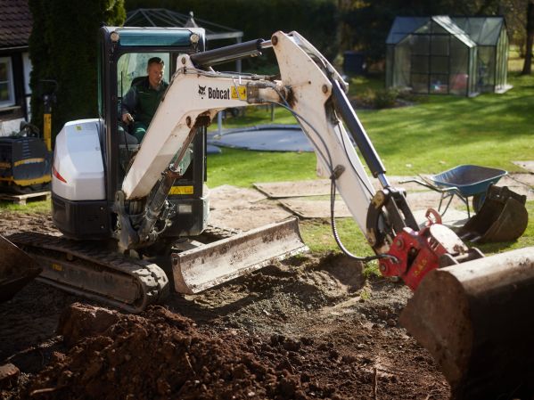 MASCHINIST M/W/D FÜR DEN GARTEN- UND LANDSCHAFTSBAU