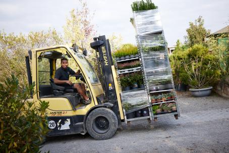 Gärtner in Geiger's Pflanzenwelt