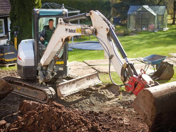 MASCHINIST M/W/D FÜR DEN GARTEN- UND LANDSCHAFTSBAU